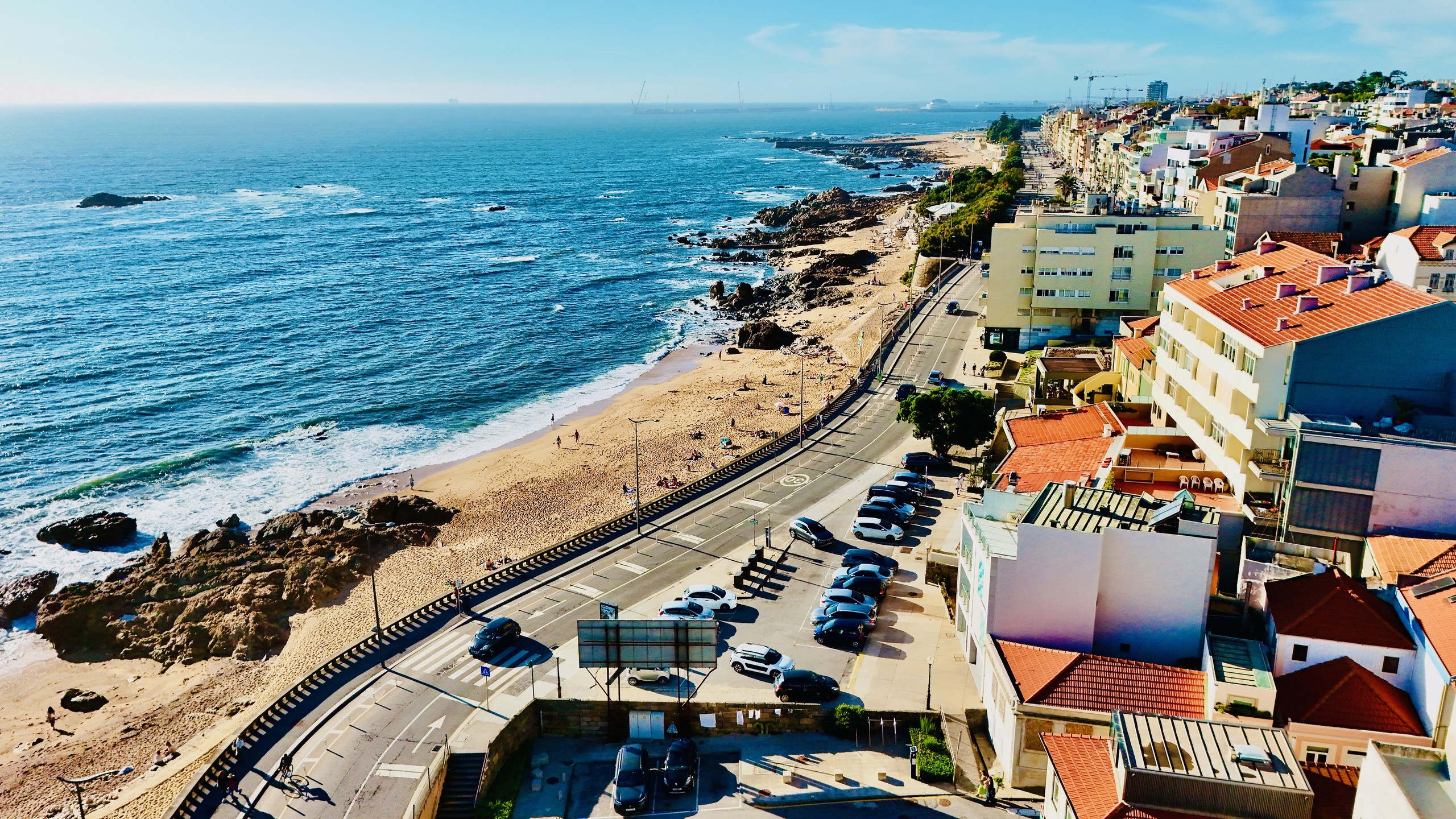 Praia da Foz e a marginal atlântica, vistas do ar